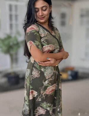 Berlin Fabric V-Neck Model Printed Top & Palin Bottom - M1693