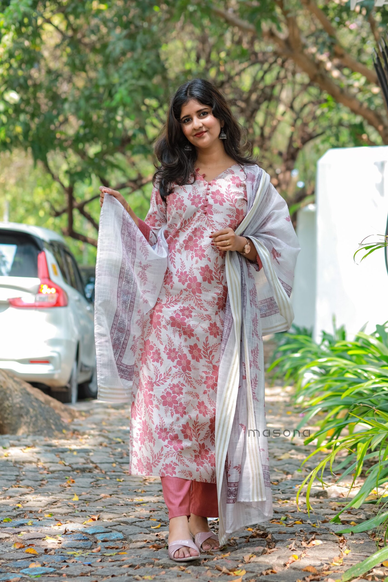 Berlin Floral Printed Slitted Top with Matching Dupatta and Plain Bottom - M1789 - Image 2