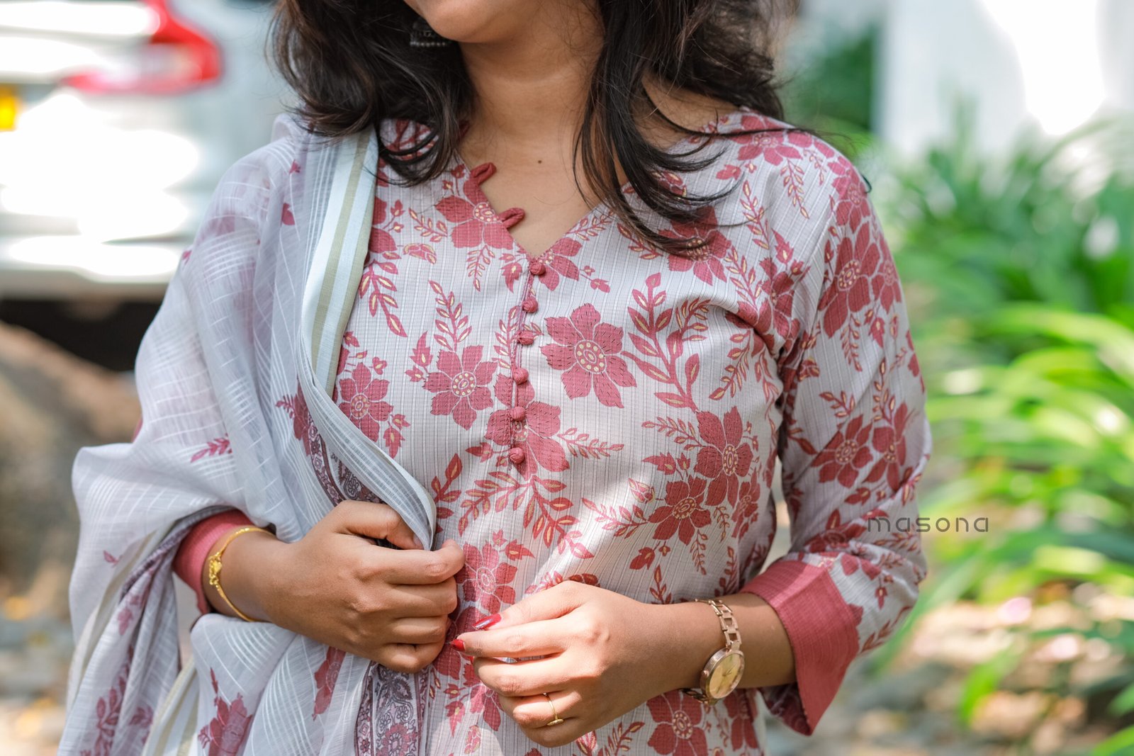 Berlin Floral Printed Slitted Top with Matching Dupatta and Plain Bottom - M1789 - Image 4