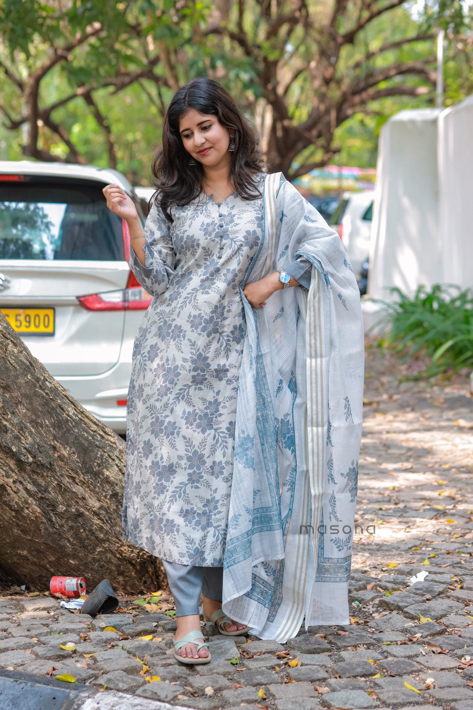 Berlin Floral Printed Slitted Top with Matching Dupatta and Plain Bottom - M1789