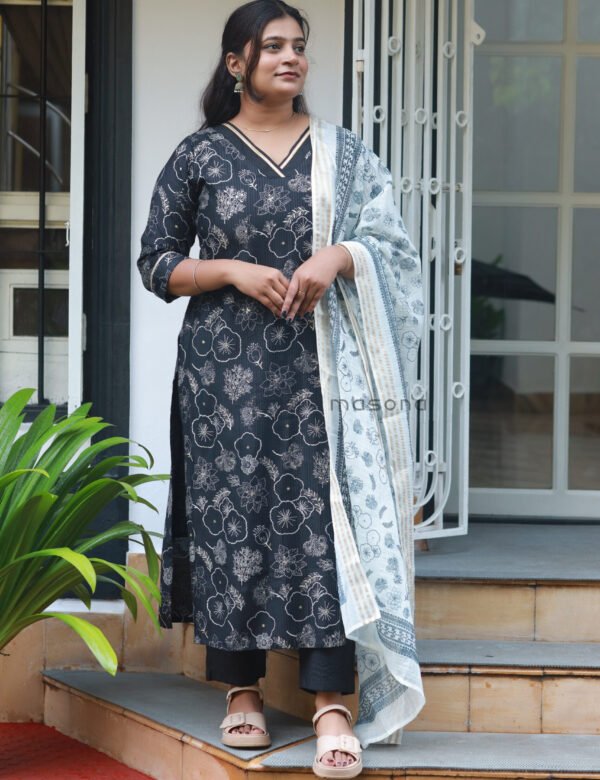 Berlin Floral Printed Kurti Set - M1908