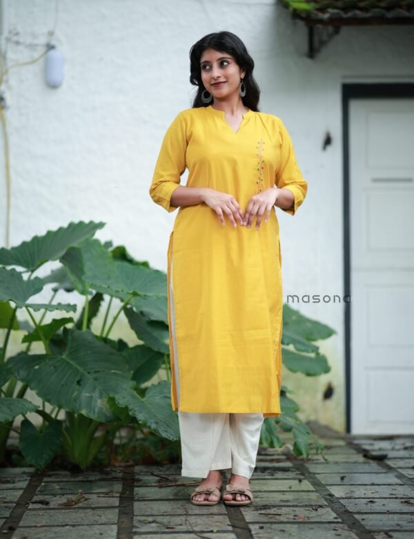 Berlin Straight Cut Kurti with Mandarin Collar and Delicate Floral Embroidery on Side Panel - M1919